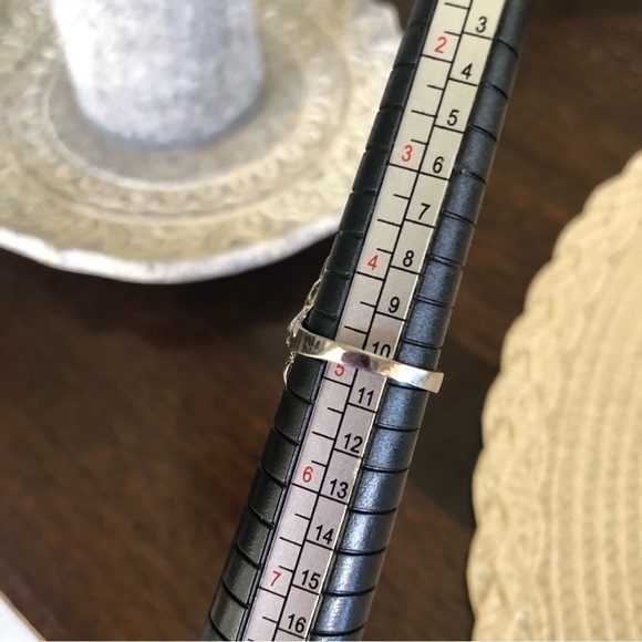 Costume rhinestone ring - Picture 4 of 5